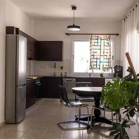 Penthouse, Center, Walking To * لارنكا