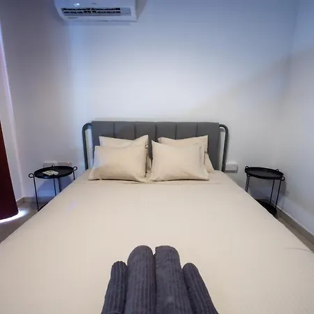 Penthouse, Center, Walking To Apartment Larnaca